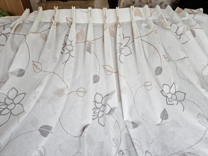 2 Vitrage/inbetween van 178 cm hoog en elk 137 cm breed, Huis en Inrichting, Stoffering | Gordijnen en Lamellen, Zo goed als nieuw