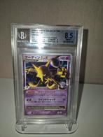 Zeldzame Japanse Alakazam LV.X Foil - Beckett Graded 8.5, Ophalen of Verzenden, Zo goed als nieuw, Foil