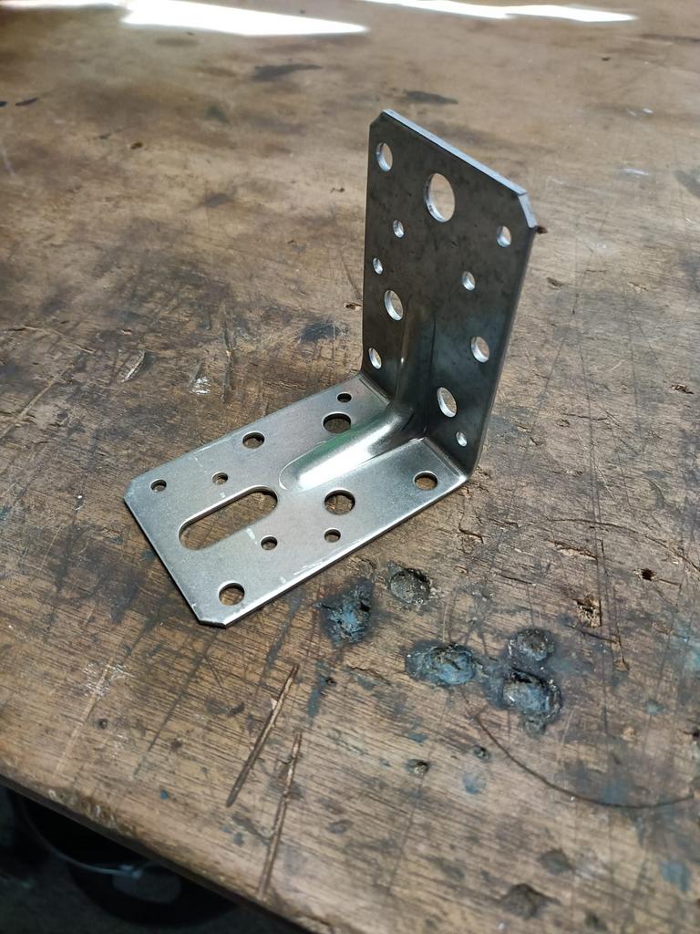 Hoekijzer, hoekanker, Doe-het-zelf en Verbouw, IJzerwaren en Bevestigingsmiddelen, Ophalen, Nieuw, 50 tot 100 mm