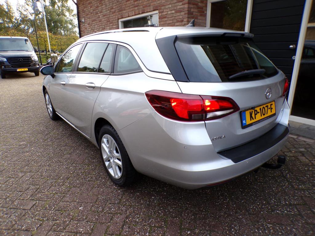 Opel Astra Sports Tourer 1.0 Business+ Airco / Navi, Auto's, Opel, Voorwielaandrijving, Gebruikt, 1178 kg, 620 kg