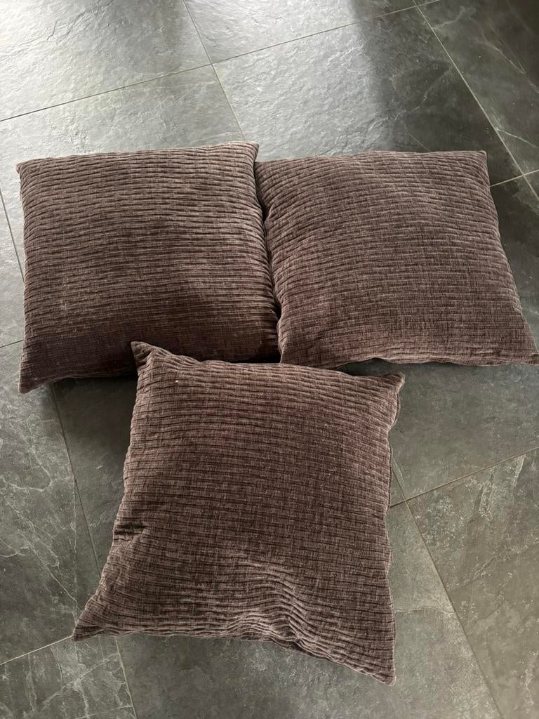 3 Kussens 50x50 bruin, Ophalen, Zo goed als nieuw, Bruin, Vierkant