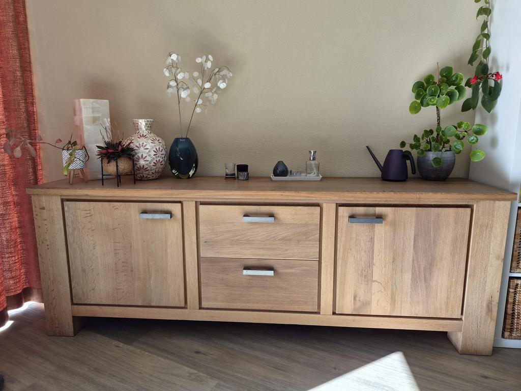 Stoer dressoir van massief eikenhout: industrieel &tijdloos, Huis en Inrichting, Kasten | Dressoirs, Zo goed als nieuw, 200 cm of meer