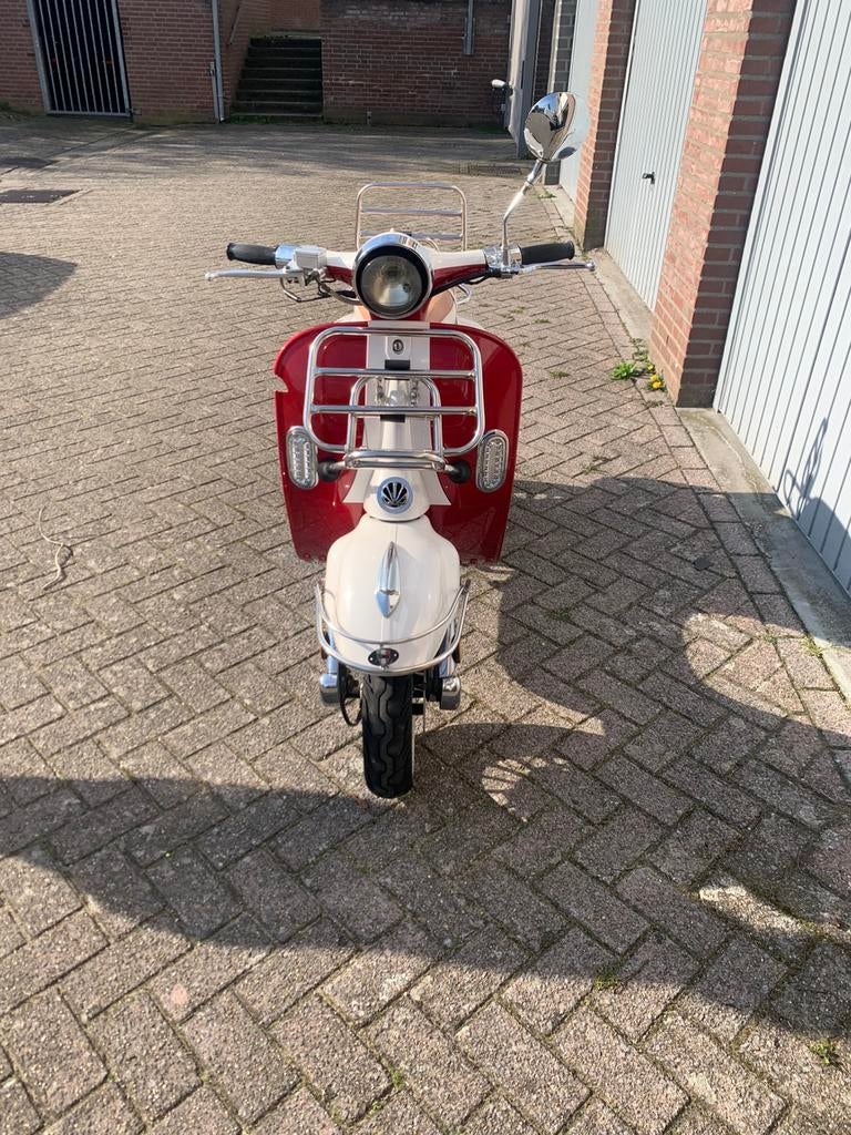 Snorscooter, Fietsen en Brommers, Scooters | Vespa, Ophalen of Verzenden, Zo goed als nieuw, Benzine, Overige modellen