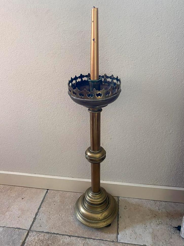 Oude koperen kerkkandelaar, Antiek en Kunst, Antiek | Kandelaars, Koper of Brons, Ophalen of Verzenden