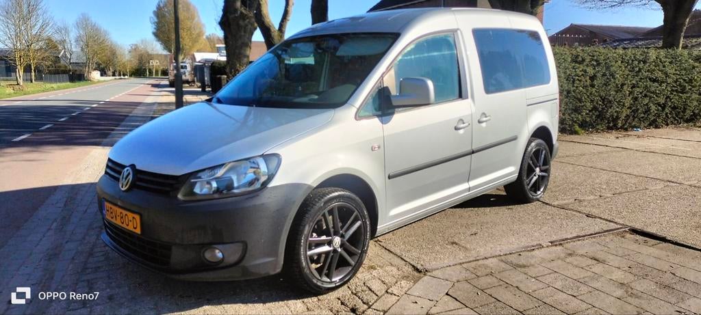 Volkswagen Caddy 1.2 TSI Navi Trekhaak Parkeersensoren, Auto's, Volkswagen, Voorwielaandrijving, 15 km/l, 7 stoelen, Bedrijf