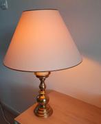 Lamp op koperen of messing voet. Vintage lamp Schemerlamp, Verzenden, Gebruikt, 50 tot 75 cm