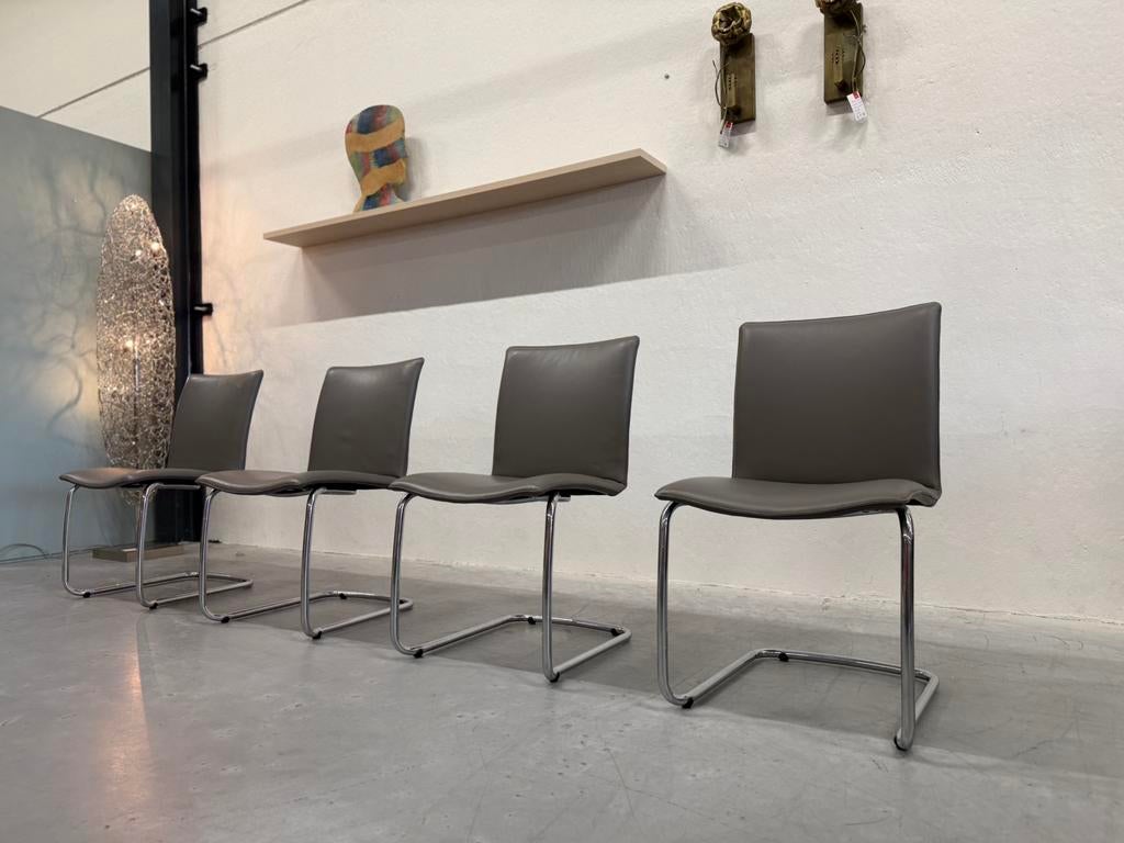 4 Showmodel Leolux Freyr Eetkamerstoel leer Design stoel, Huis en Inrichting, Stoelen, Leolux, Nieuw, Leer, Ophalen of Verzenden