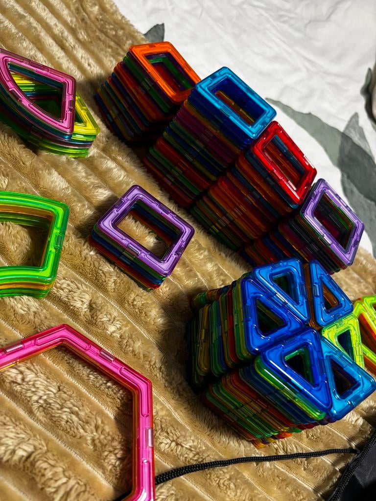 Magnetische speeltegels - Condis Magnetic Blocks, Kinderen en Baby's, Speelgoed | Bouwstenen, Ophalen, Zo goed als nieuw, Overige merken