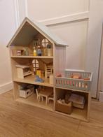 Houten Poppenhuis met Meubels en Poppetjes, Kinderen en Baby's, Speelgoed | Poppenhuizen, Ophalen, Zo goed als nieuw, Poppenhuis