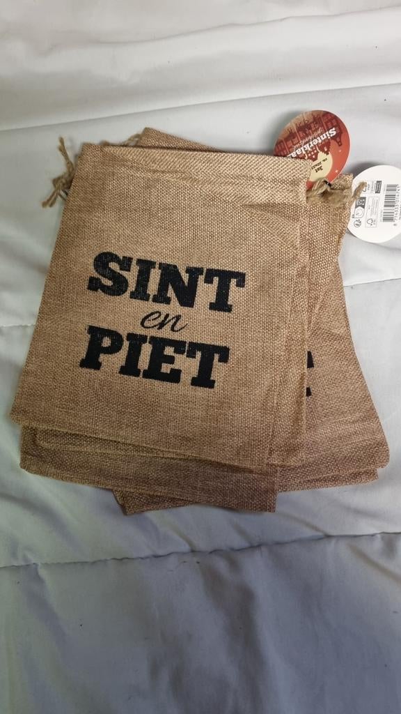 6 nieuwe jute zakjes voor 5 dec tekst sint en piet, Ophalen of Verzenden, Nieuw