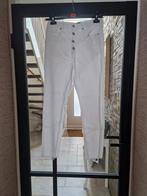Te koop witte dames broek maat 29, merk Banana Replublic, Wit, Ophalen of Verzenden, Zo goed als nieuw, W28 - W29 (confectie 36)