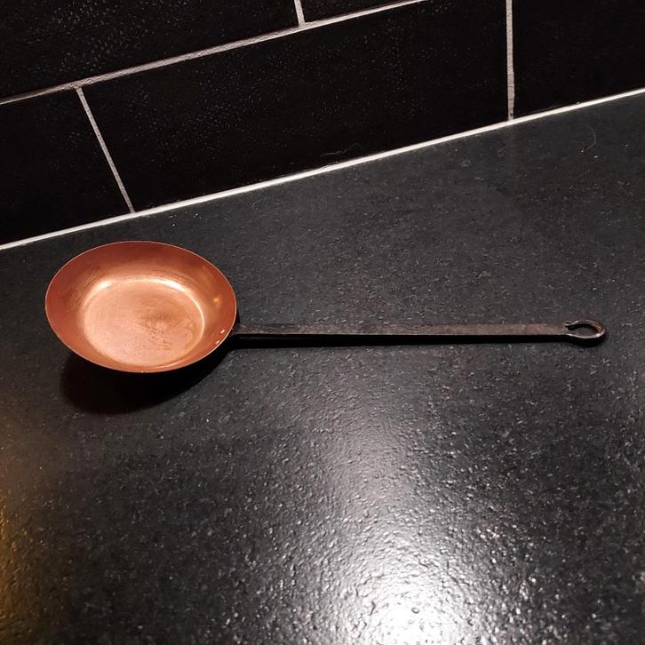 Oude koekenpan, Huis en Inrichting, Keuken | Potten en Pannen, Gebruikt, Koekenpan of Braadpan, Overige materialen, Ophalen of Verzenden