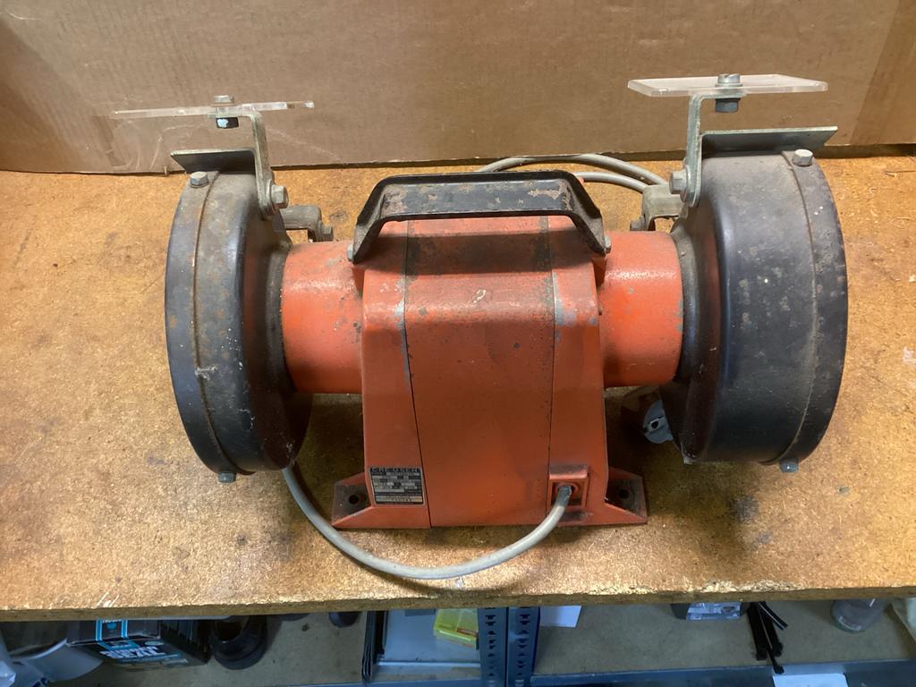 Creusen DS7150TS dubbele werkbankslijpmachine, Ophalen, Gebruikt, Minder dan 700 watt, Werkbankslijpmachine