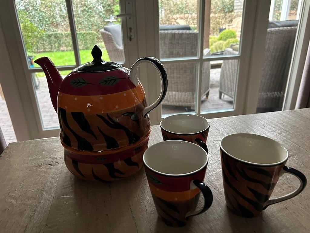 Cha Cult,  theepot met warmhouder origineel en in nieuwstaat, Ophalen of Verzenden