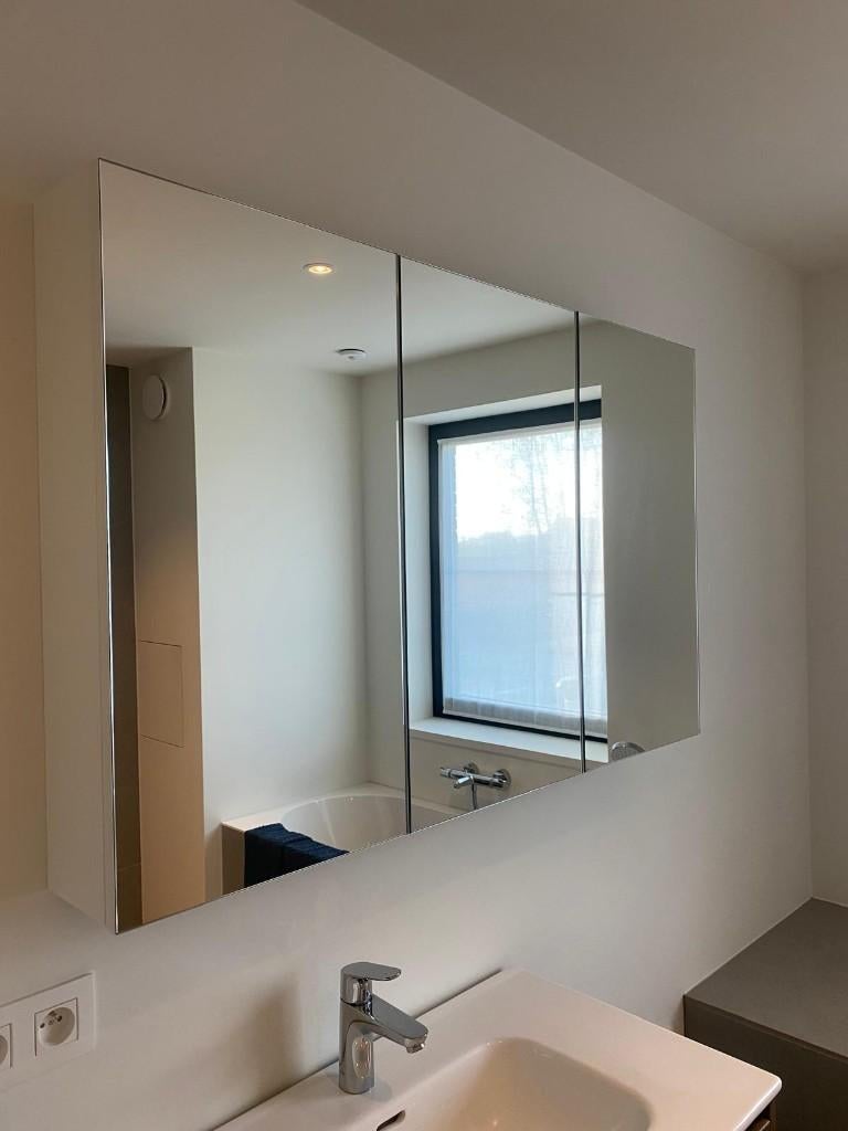 Driedelige spiegelkast, Huis en Inrichting, Ophalen, Spiegelkast, 100 tot 150 cm, Zo goed als nieuw