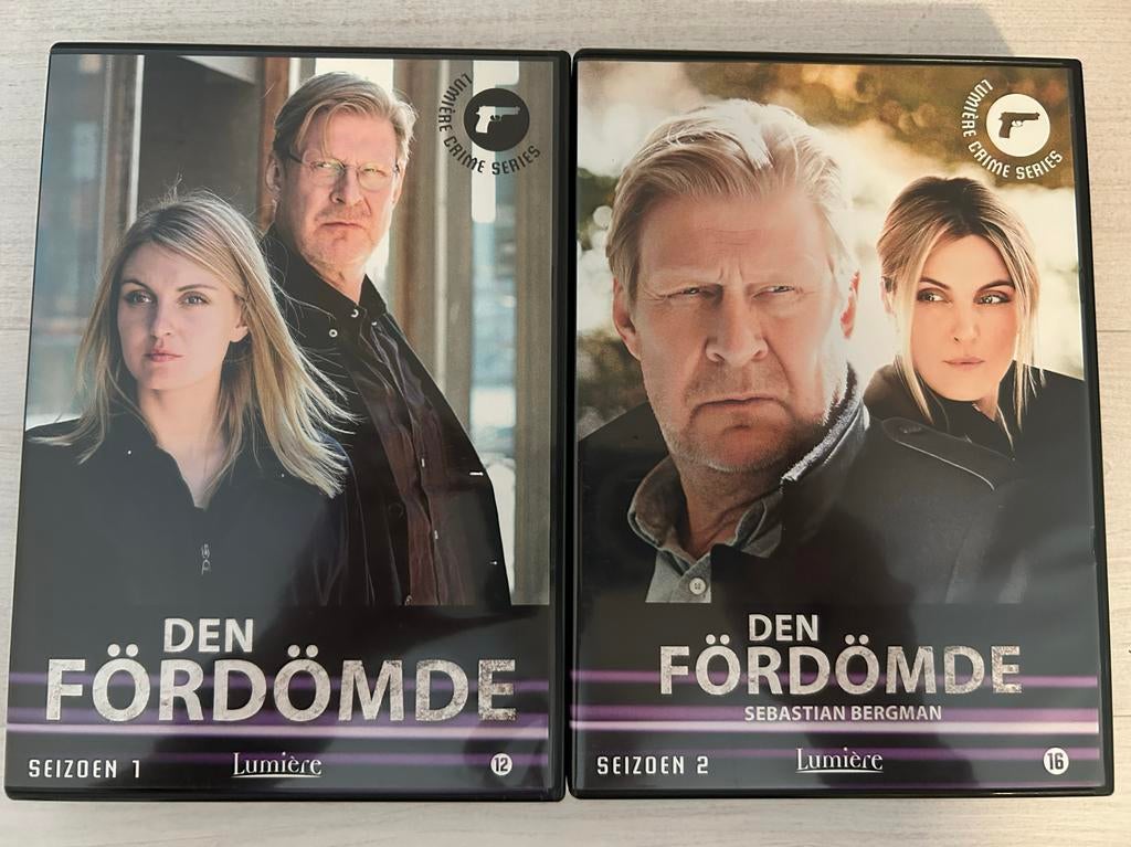 Den Fördömde - Seizoen 1 & 2 DVD Boxset, Cd's en Dvd's, Vanaf 16 jaar, Boxset, Ophalen of Verzenden, Zo goed als nieuw