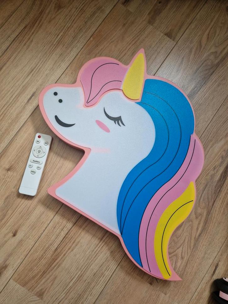 Eenhoorn LED Lamp met Afstandsbediening - Kinderkamer, Kinderen en Baby's, Kinderkamer | Inrichting en Decoratie, Zo goed als nieuw