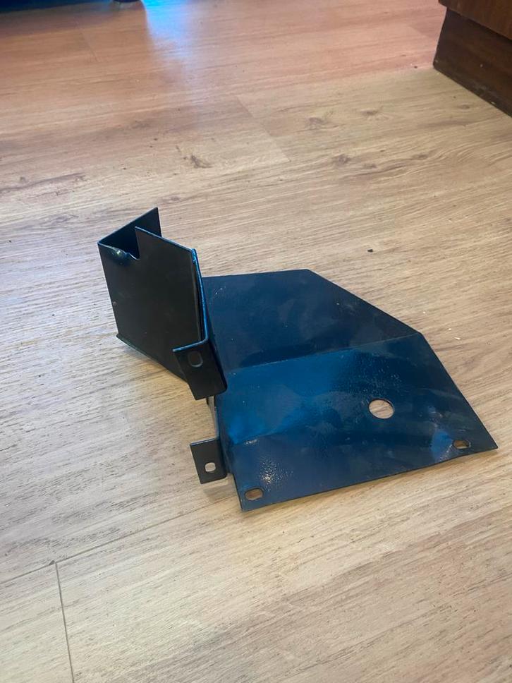 Jaguar XK 140/150 Benzinepomp Beschermplaat - Gestraald/Gesp, Auto-onderdelen, Brandstofsystemen, Jaguar, Gereviseerd, Ophalen of Verzenden