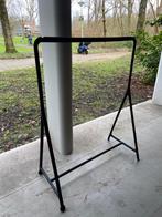 2x Kledingrek met wieltjes, Ophalen, Met wielen, Gebruikt