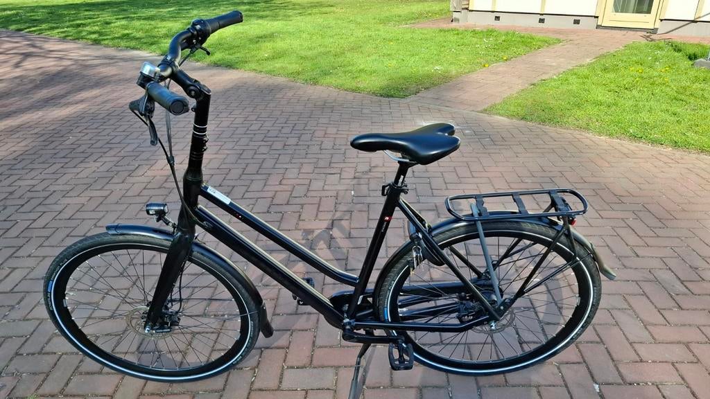 Batavus Dinsdag, Fietsen en Brommers, Fietsen | Dames | Damesfietsen, 56 cm of meer, Ophalen of Verzenden, Zo goed als nieuw, Batavus