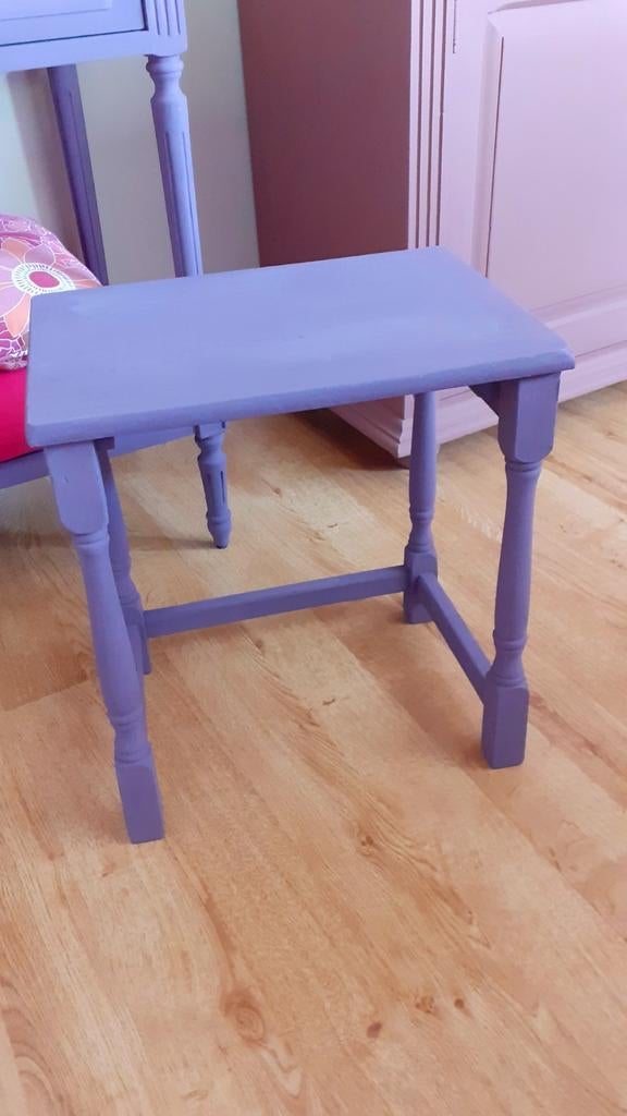 Bijzettafeltje dieppaars krijtverf Annie Sloan, 45 tot 60 cm, Minder dan 55 cm, Gebruikt, Vintage, Landelijk, Brocante