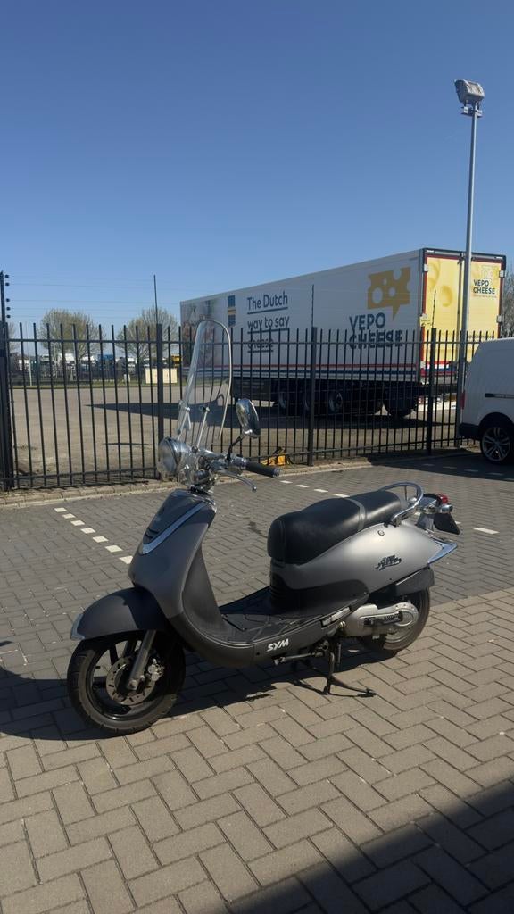 Sym Allo 4takt 2012 snor, Fietsen en Brommers, Scooters | SYM, Ophalen, Zo goed als nieuw, Benzine, Allo