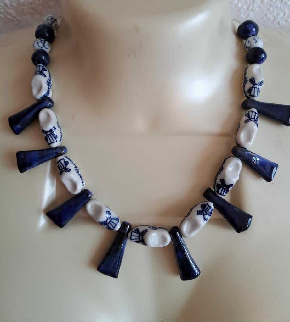 Delfts blauwe en keramiek kralen ketting, Ophalen of Verzenden, Nieuw, Blauw, Overige materialen