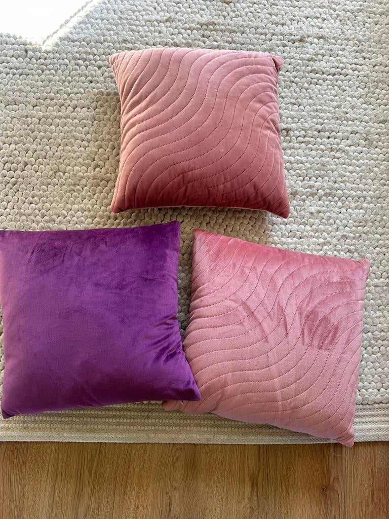 3 Xenos kussentjes roze/paars, wasbaar, Huis en Inrichting, Woonaccessoires | Kussens, Ophalen of Verzenden, Gebruikt, Roze, Vierkant