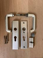 Zwaar en stevig inbraakwerende Nemef SKG deurbeslag set, Ophalen of Verzenden, Zo goed als nieuw, Rvs, Slot