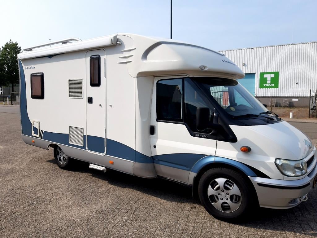 Hobby T600FC 2006, Caravans en Kamperen, Koelkast, Ringverwarming, Hobby, Ford