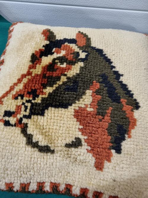 kussen met paard geborduurd vintage, Huis en Inrichting, Woonaccessoires | Kussens, Ophalen of Verzenden, 'T Olde Gre-j, Info@toldegrej.nl