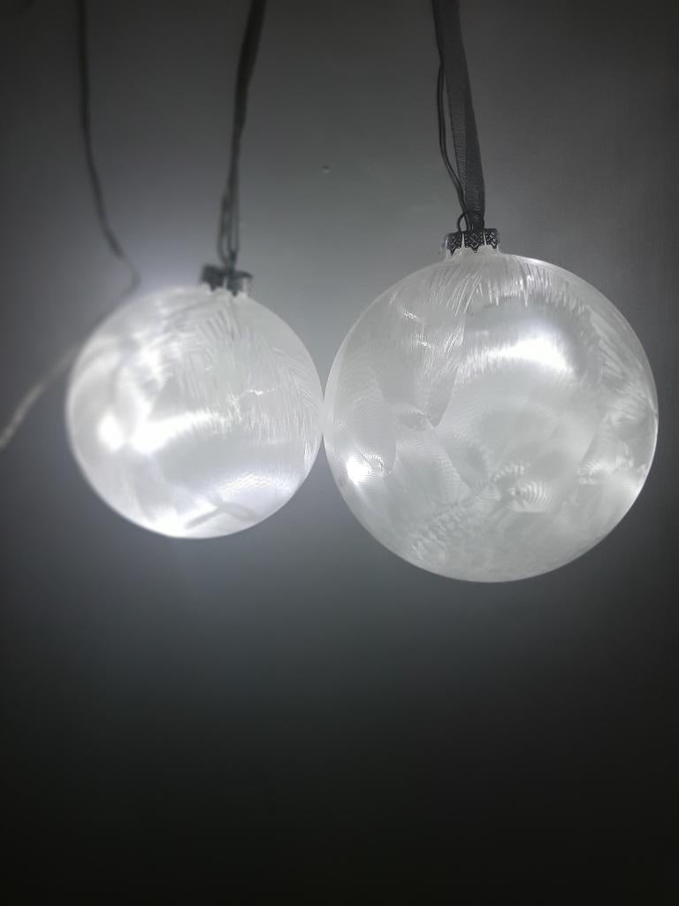 Twee glazen bollen met verlichting, Ophalen of Verzenden, Zo goed als nieuw, Glas, Minder dan 50 cm