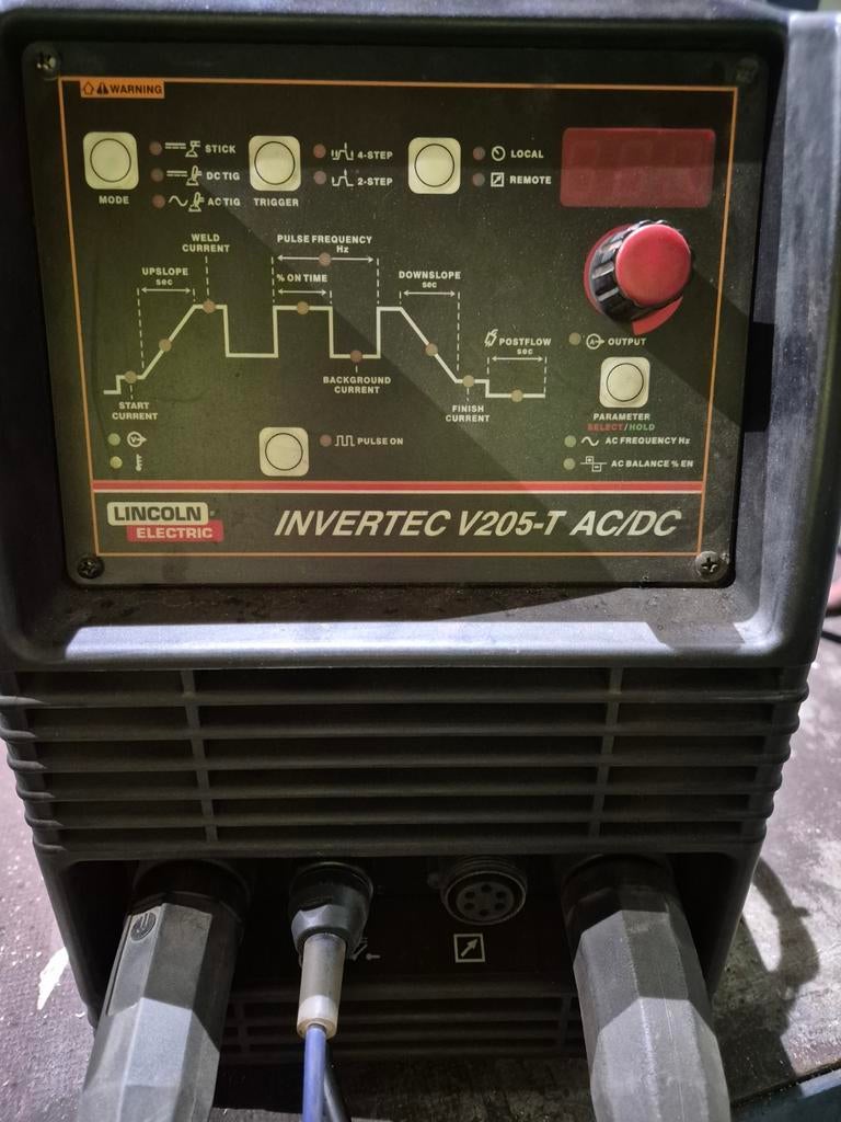 Lincoln Invertec V205-T AC/DC Lasapparaat - Defect, Ophalen, Gebruikt, 150 tot 250 ampère, Tig
