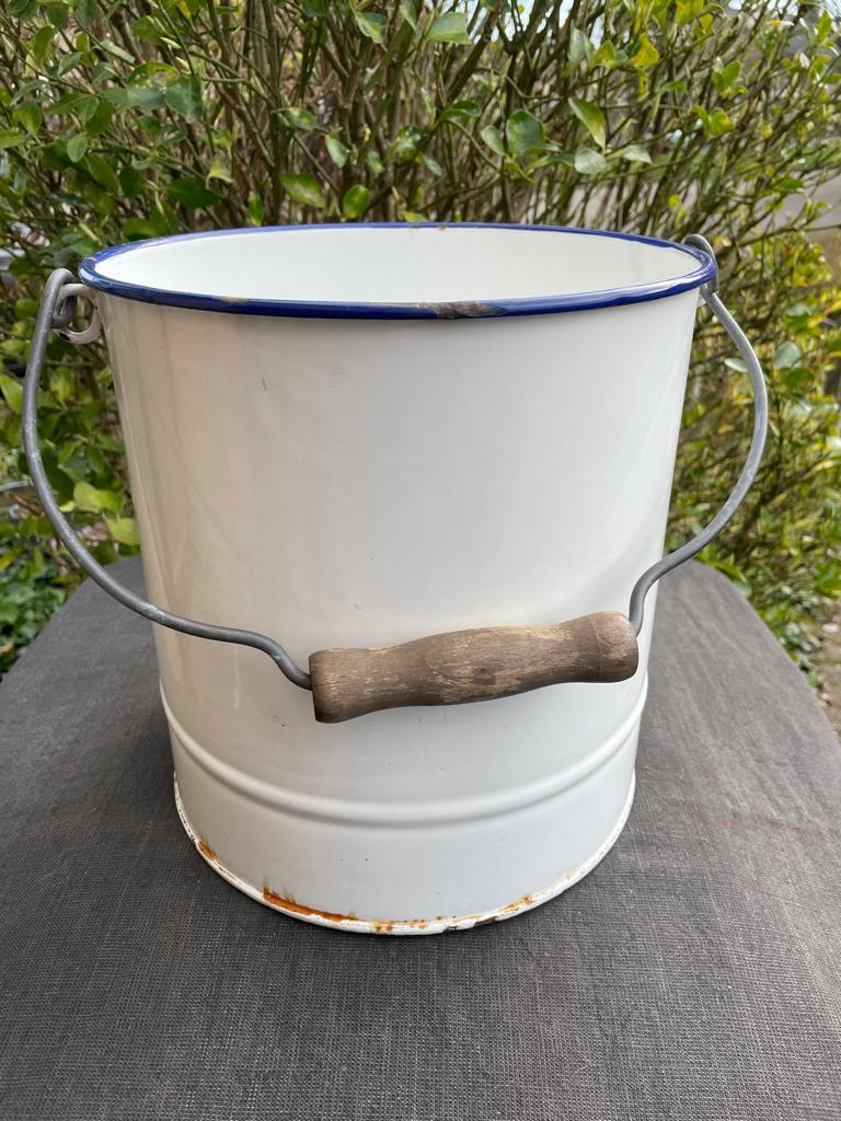 oude witte emaille emmer met een blauw randje., Antiek en Kunst, Antiek | Emaille, Ophalen of Verzenden