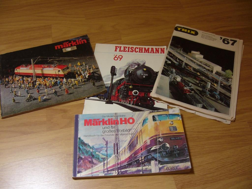 model treinen catalogie, Overige merken, Gebruikt, Ophalen of Verzenden, Gelijkstroom