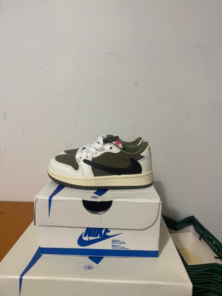 Nike Air Jordan 1 x Travis Scott Medium Olive Baby size, Ophalen of Verzenden, Nieuw, Jongen of Meisje