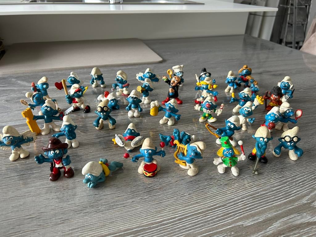 vintage lot peyo smurfen 45 tal stuks jaren 70, Verzamelen, Smurfen, Ophalen of Verzenden, Zo goed als nieuw, Verschillende Smurfen