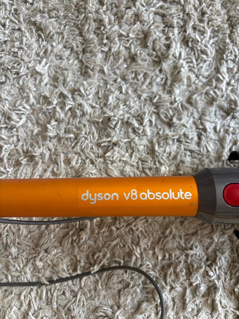 Dyson V8 Absolute draadloze stofzuiger gebruikt, Witgoed en Apparatuur, Stofzuigers, Ophalen, Gebruikt, Stofzuiger, Minder dan 1200 watt