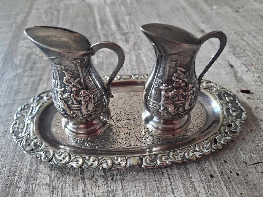 2 vintige zilverkleurige kannetjes, Antiek en Kunst, Antiek | Tin, Ophalen of Verzenden