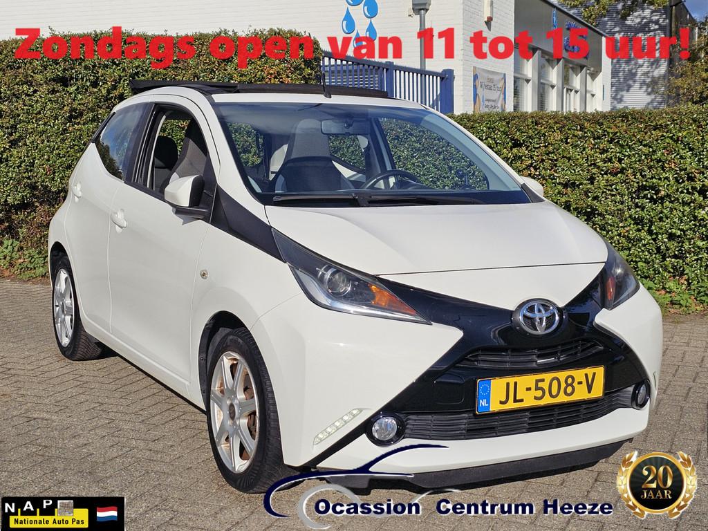 Toyota Aygo 1.0 VVT-i x-Wave Cabrio-Top! Camera! Zondag OPEN, Auto's, Voorwielaandrijving, Stof, Gebruikt, Euro 6