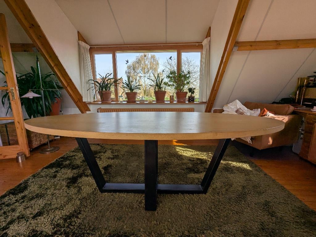Eettafel of vergaderingtafel ovaal, massief, hout., Huis en Inrichting, Tafels | Eettafels, Ophalen, Gebruikt, 100 tot 150 cm