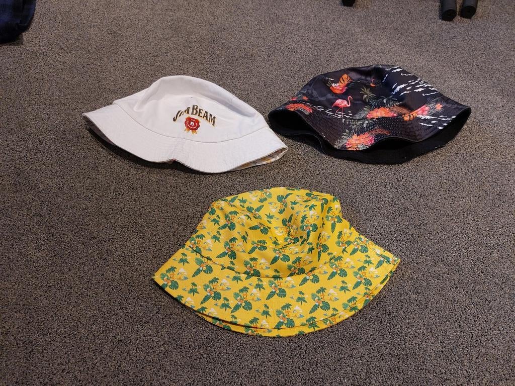 3 bucket heads, Onbekend, Ophalen of Verzenden, Zo goed als nieuw, Hoed