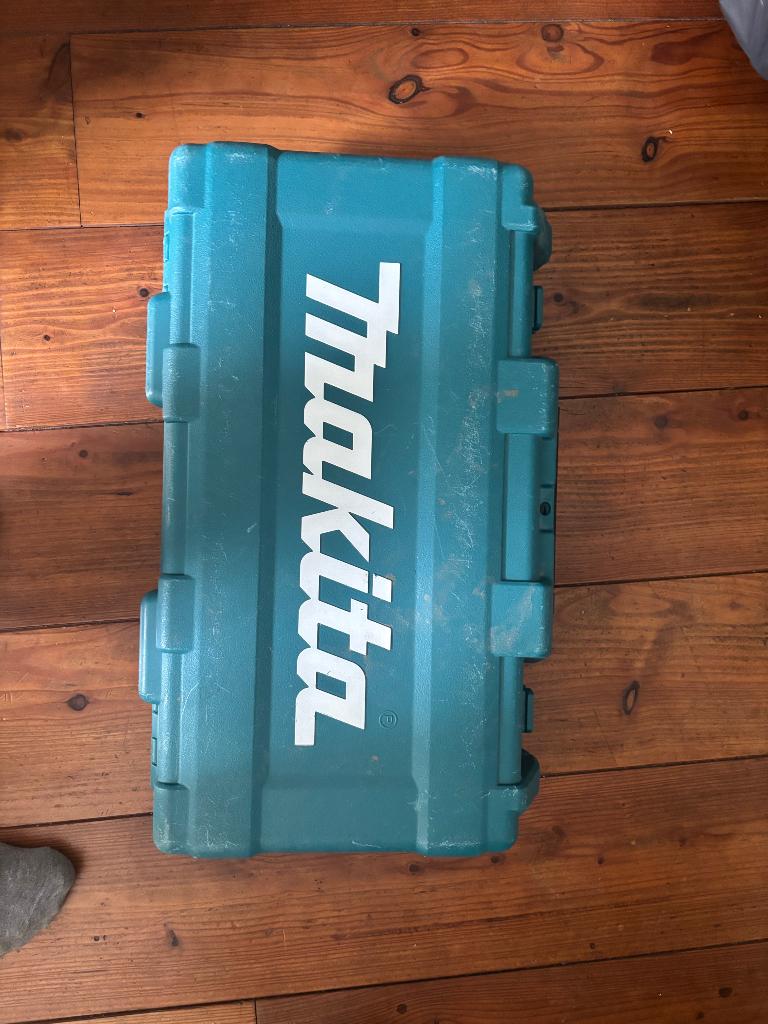 Makita reciprozaag, Ophalen, 600 tot 1200 watt, Reciprozaag, 70 mm of meer