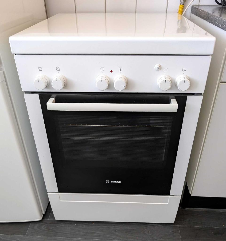 Bosch HGV423120N 4-pits Gasfornuis met Elektrische Oven Wit, Ophalen, Gebruikt, Grill, 4 kookzones