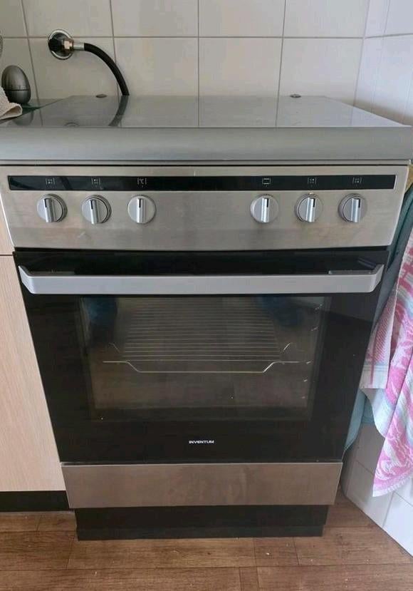 Indesit gasfornuis met oven erg nette staat, Witgoed en Apparatuur, Ophalen, 4 kookzones, Zo goed als nieuw, Gas