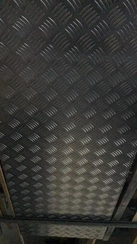 Traanplaat, 2.25 x 50, Ophalen, Zo goed als nieuw