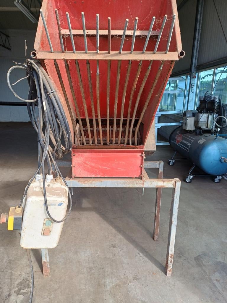 Hakselaar met slingermessen - Krachtige versnipperaar, Ophalen, Gebruikt, Elektrisch