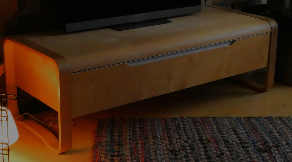 Scandinavisch design IKEA tv kast LIMA ANIS Ehlen Johansson, Huis en Inrichting, Ophalen, Scandinavisch design, 50 tot 100 cm