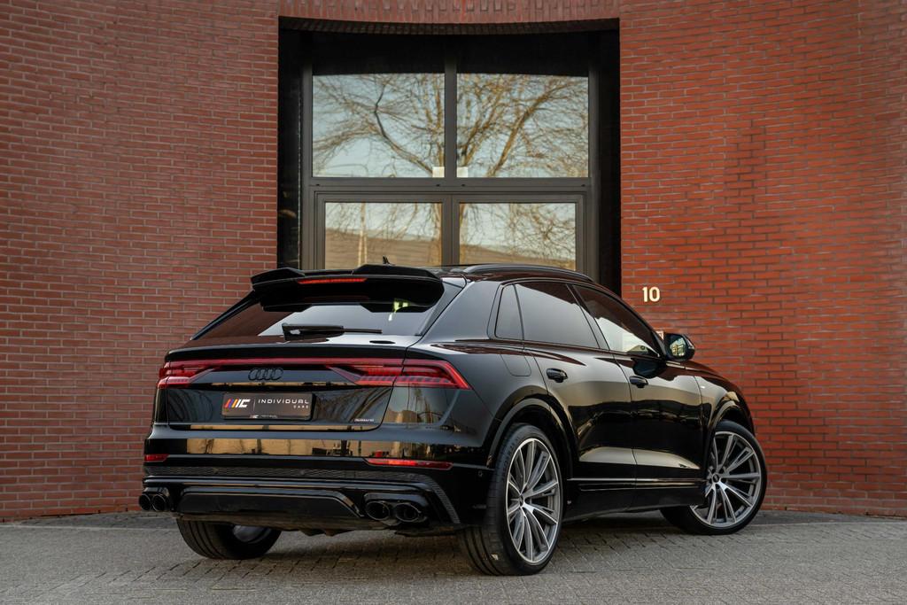 Audi Q8 55 TFSI e quattro S-Line Nightvision Softclose SQ8, Automaat, Stof, Gebruikt, 2995 cc