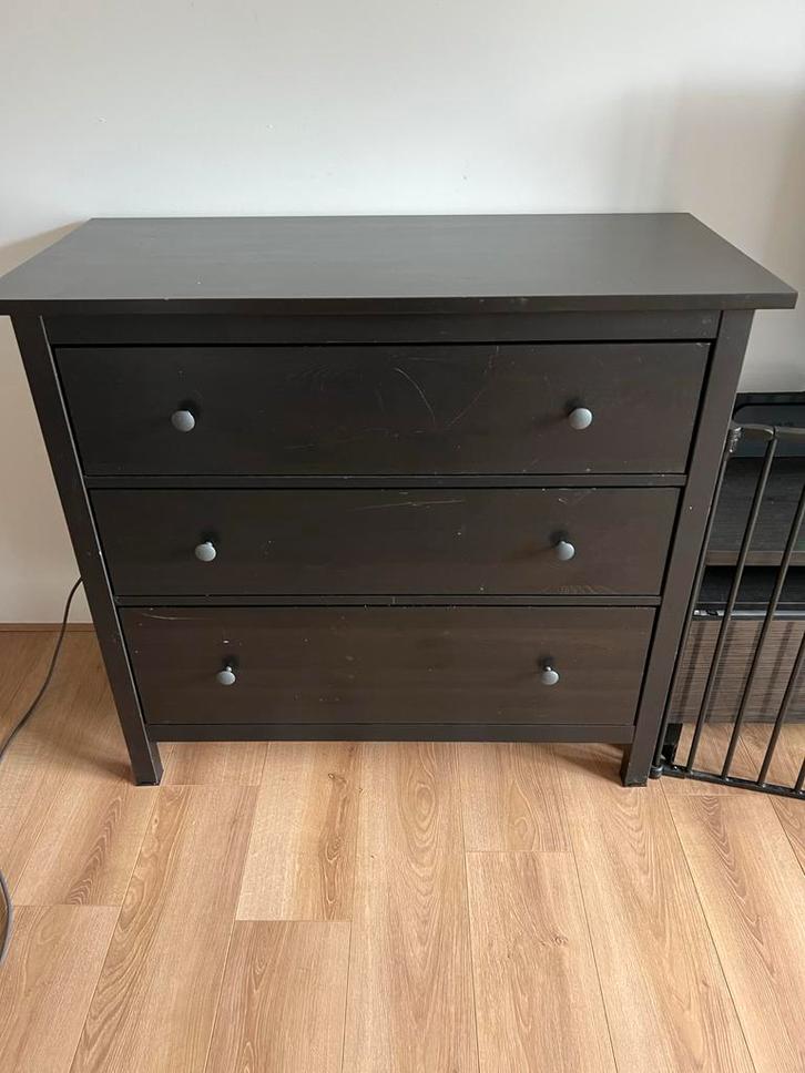 IKEA Hemnes ladekast zwart, Huis en Inrichting, Kasten | Ladekasten, Gebruikt, 100 tot 150 cm, 50 tot 75 cm, Overige houtsoorten